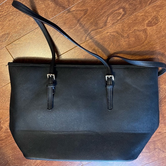 Micheal Kors Bag - Picture 5 of 5